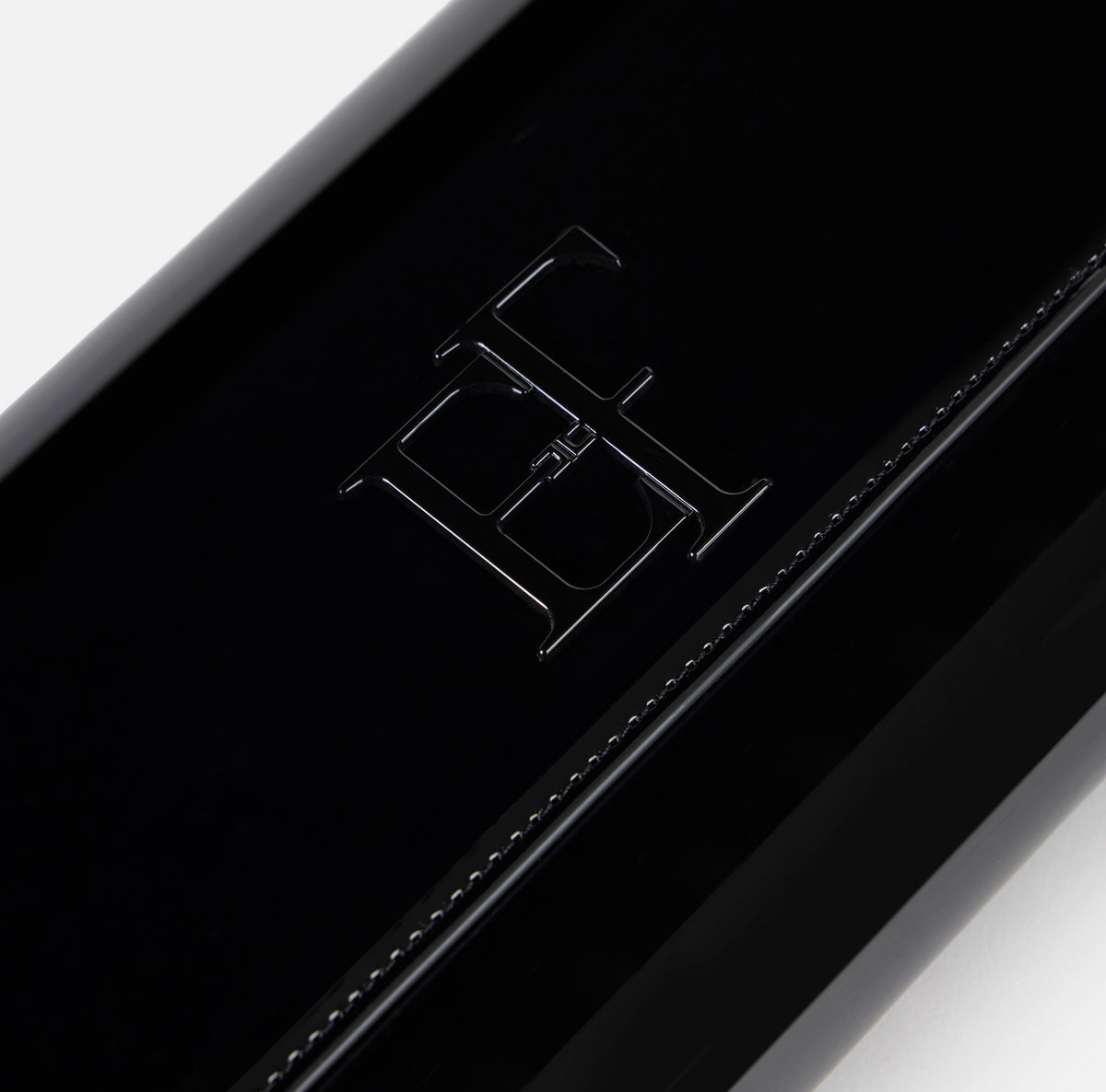 Clutch in vernice con logo Elisabetta Franchi